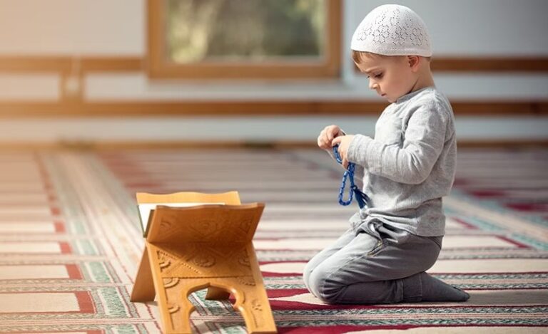 Să-i ducem pe copii de timpuriu la moschee